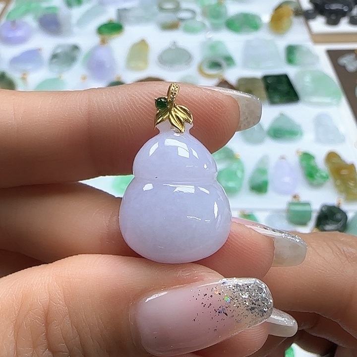 翡翠颈饰未镶嵌紫葫芦