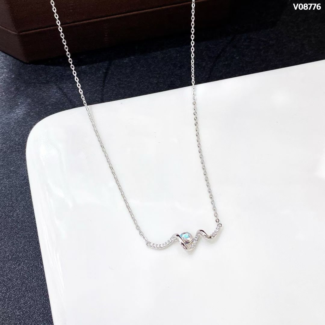 坠链均925银锆石 925银轻奢小众高级感女士字母锁骨链