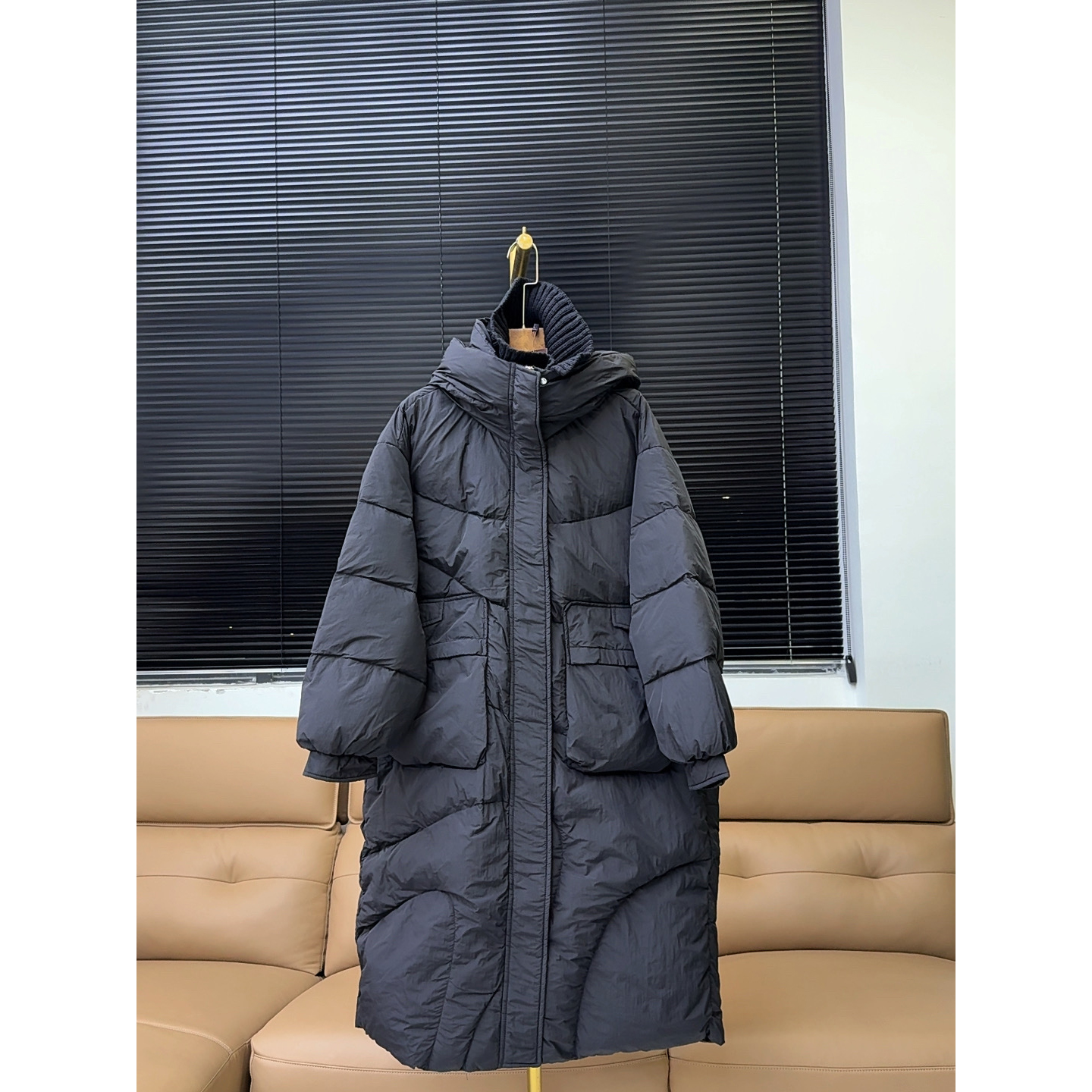 女款摩多伽格蓬松保暖90鸭绒羽绒服—黑色—019