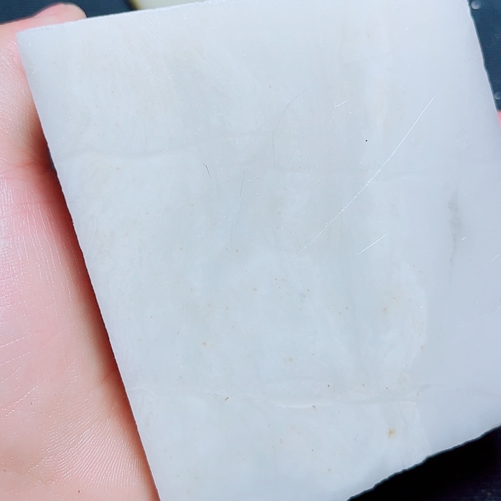 和田玉（糖玉）未镶嵌珠宝奇石