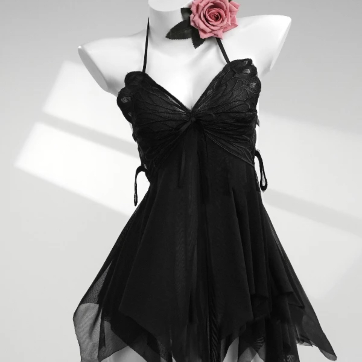 贝丽【花香】80-180斤性感女士轻奢蕾丝蝴蝶优雅镂空吊带睡裙