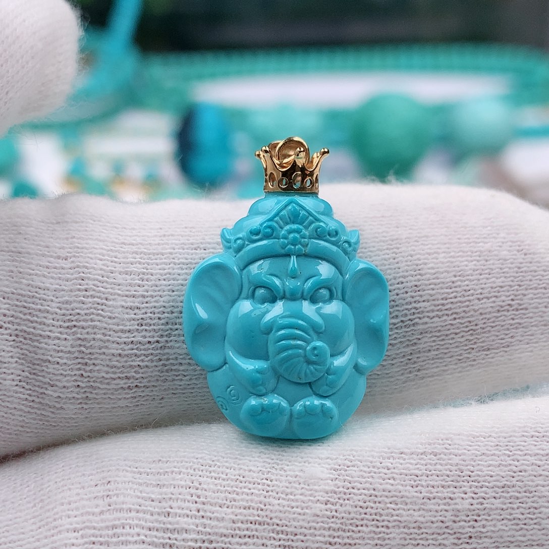 绿松石象宝宝3.71克未镶嵌