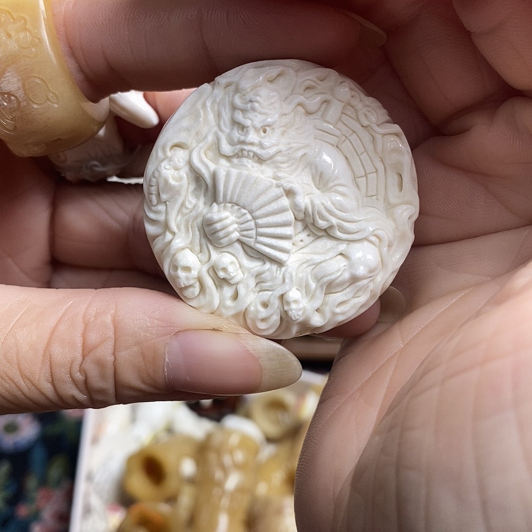 鹿骨把件33号钟馗牌子