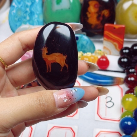 未镶嵌玛瑙/玉髓珠宝奇石