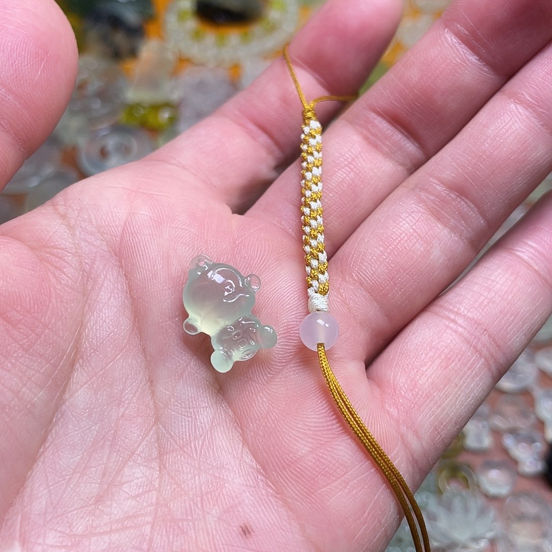 蛇纹石玉吊坠未镶嵌余****