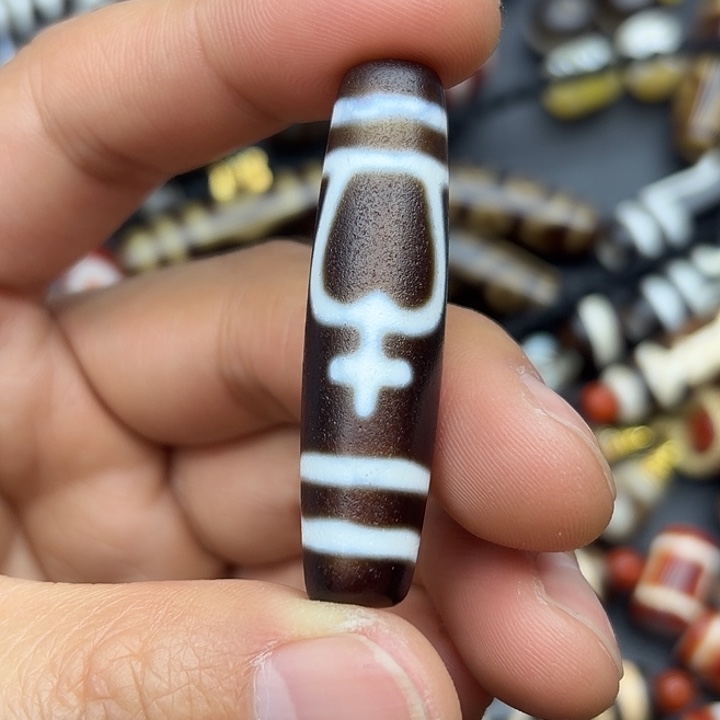 玛瑙/玉髓散珠宝瓶天珠