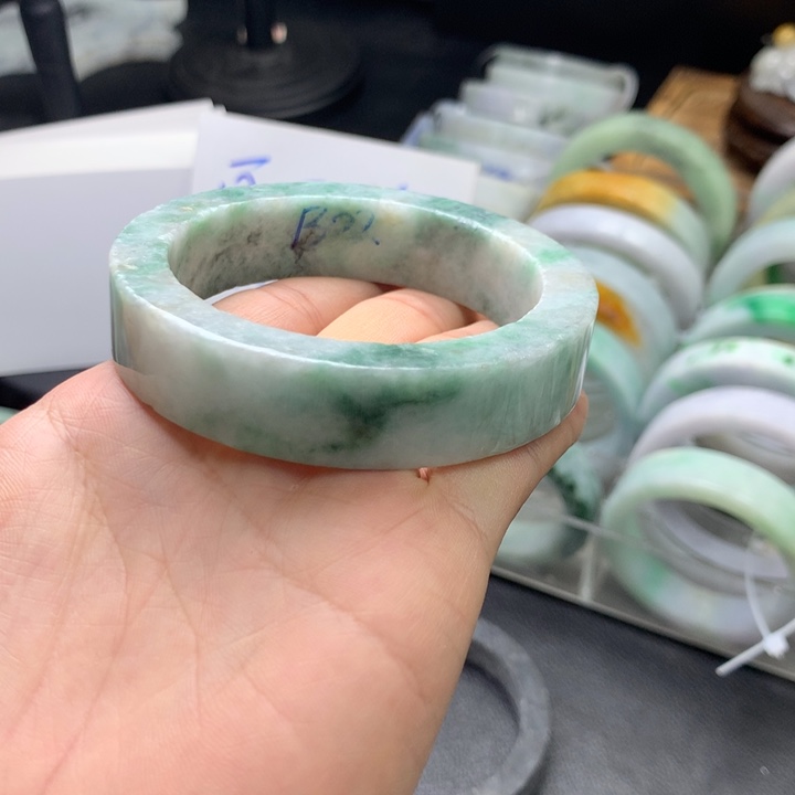 翡翠未镶嵌手镯翡翠手镯