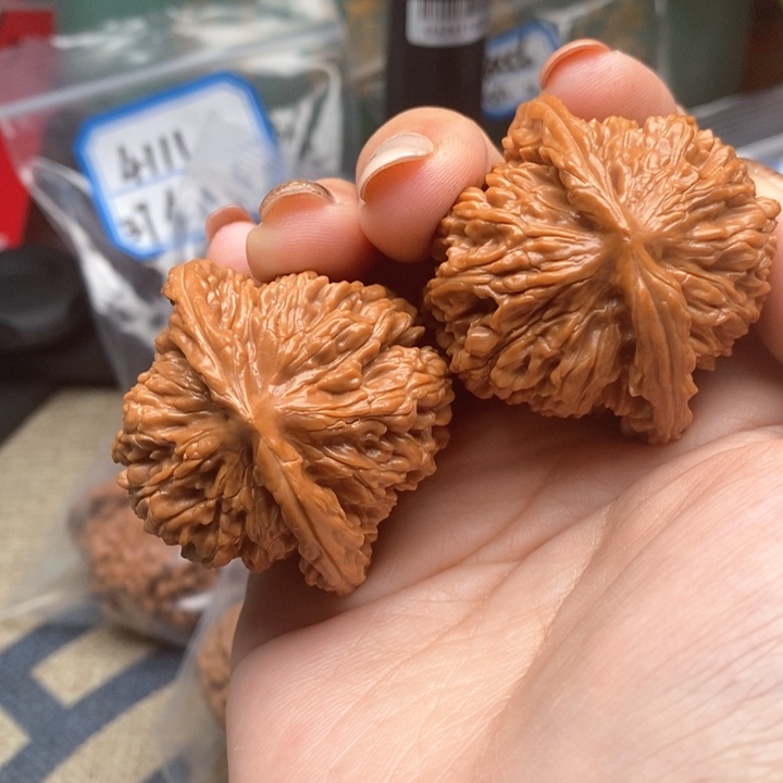 猴头核桃吊坠7002号全品楼44