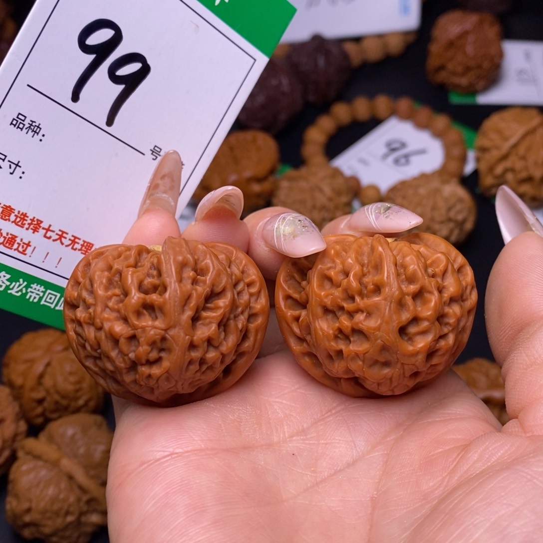 文玩核桃把件99宫灯41