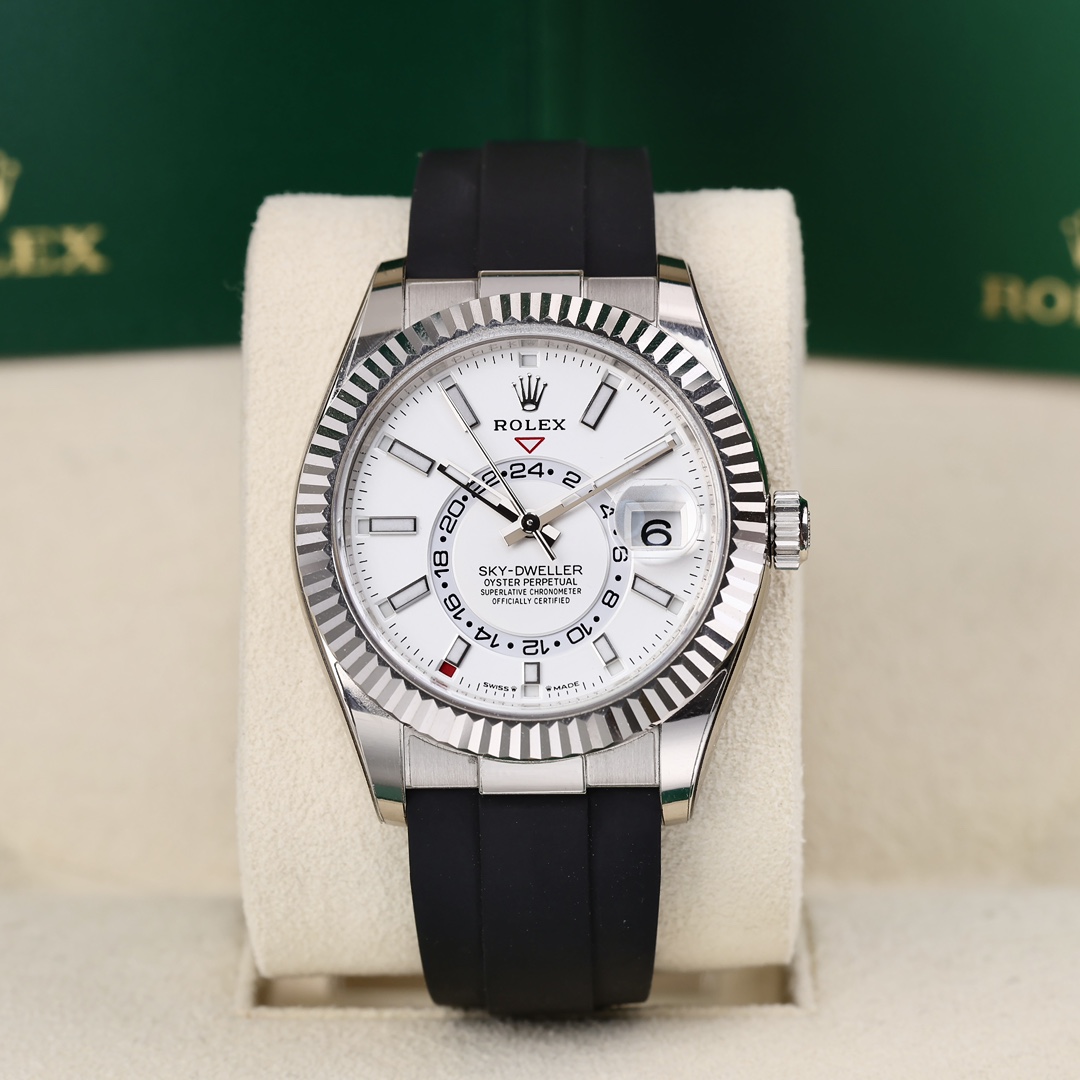 99新 Rolex/劳力士 336239-0003 象牙白 42mm 2025年1月保卡