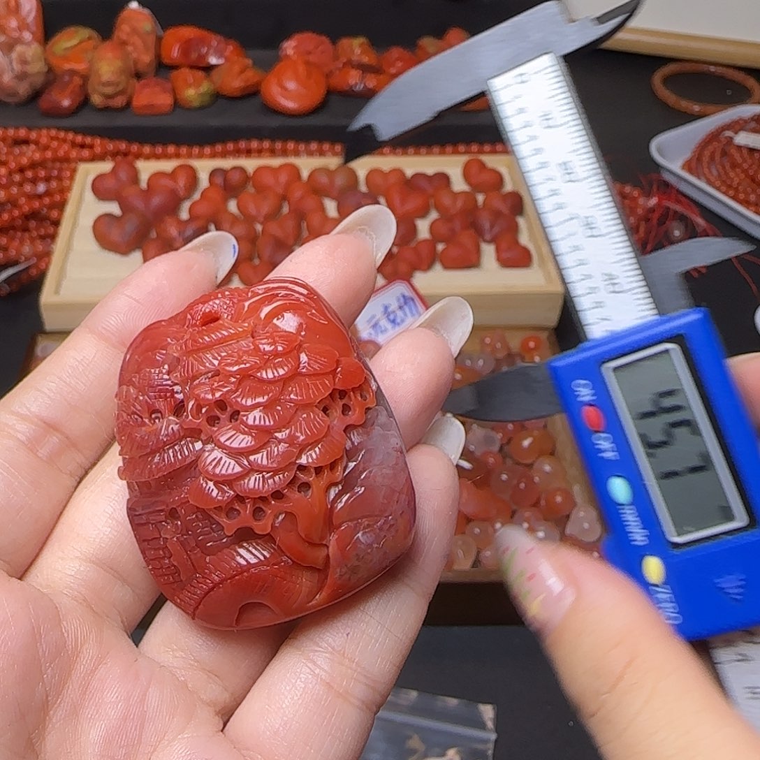 南红玛瑙未镶嵌颈饰