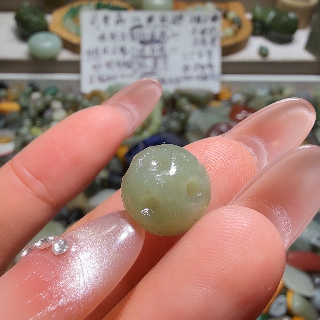 和田玉未镶嵌珠宝奇石