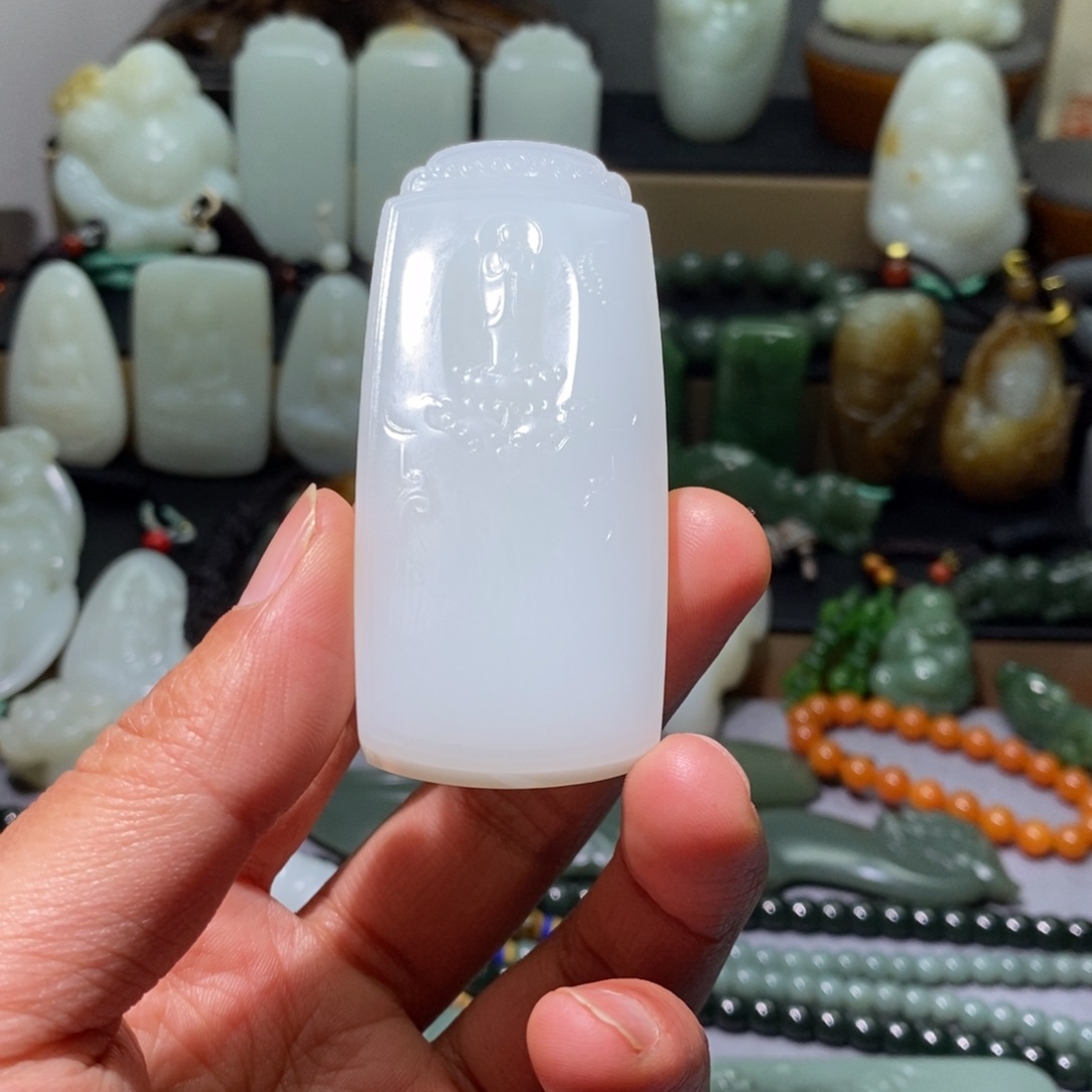 和田玉颈饰未镶嵌小*熊