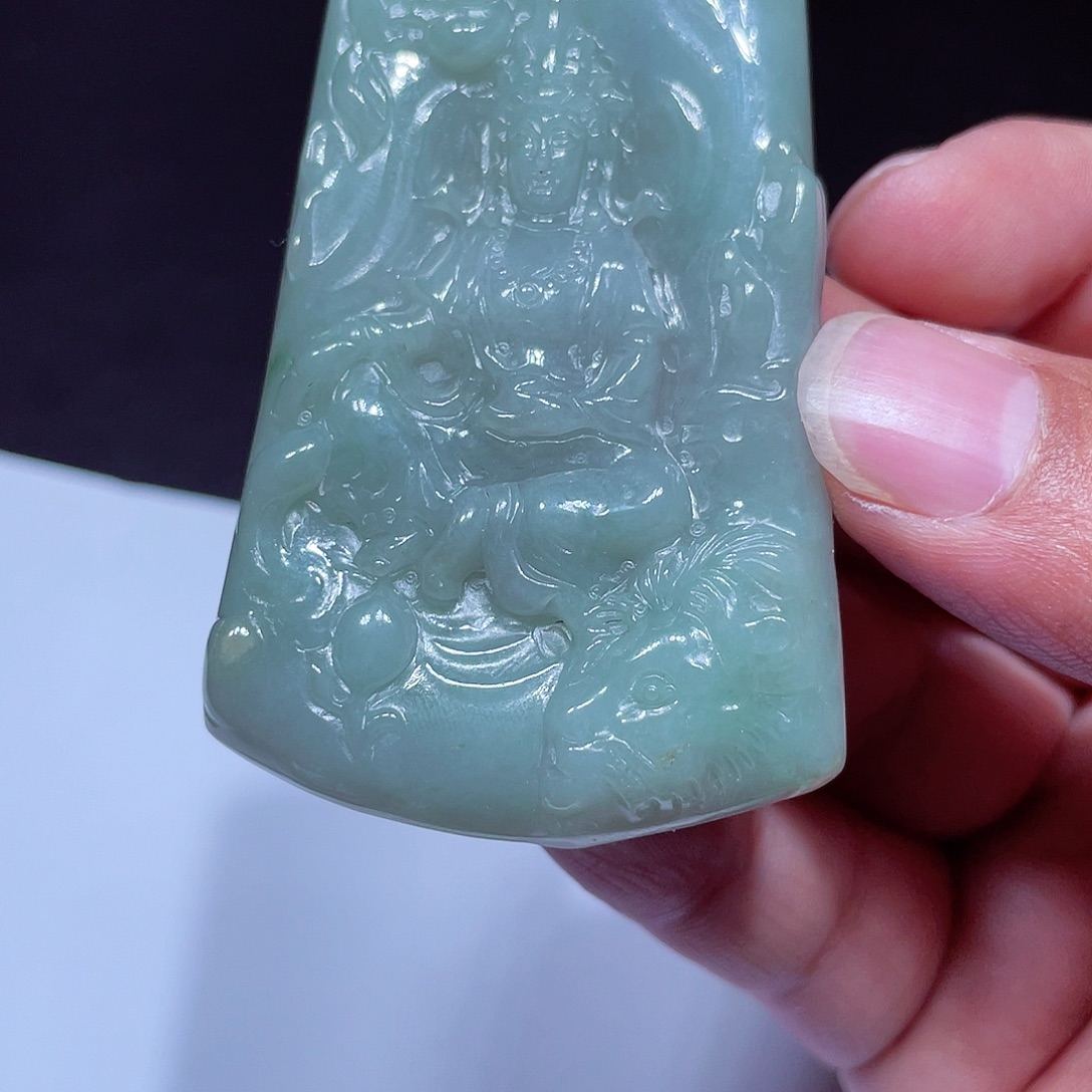 蓝***云翡翠未镶嵌颈饰翡翠