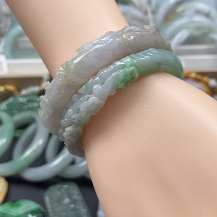 翡翠未镶嵌手镯买断不退换放漏