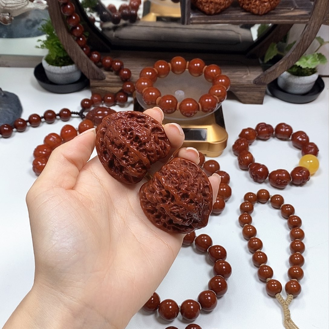 橄榄核把件一**话满天星狮子头