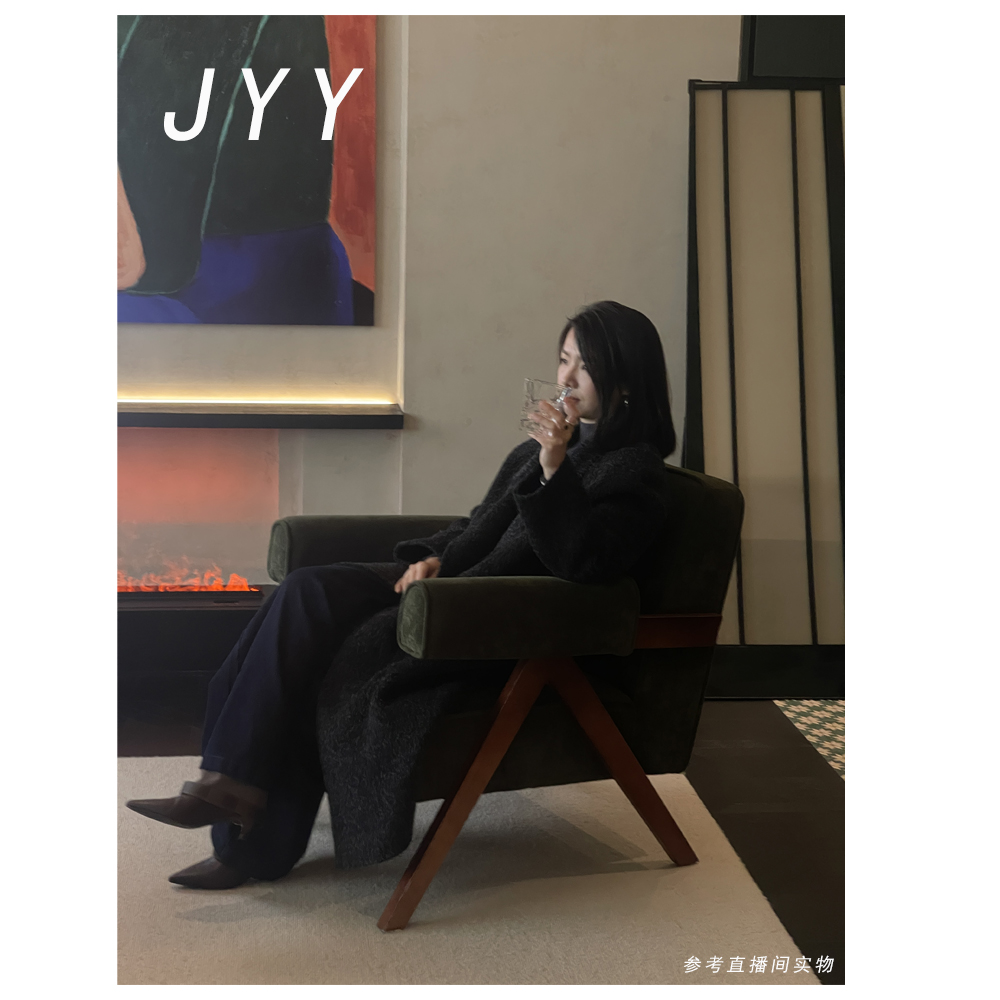 【一一】拼色翻领白鹅绒毛领外套女秋冬新款厚款休闲风Z349