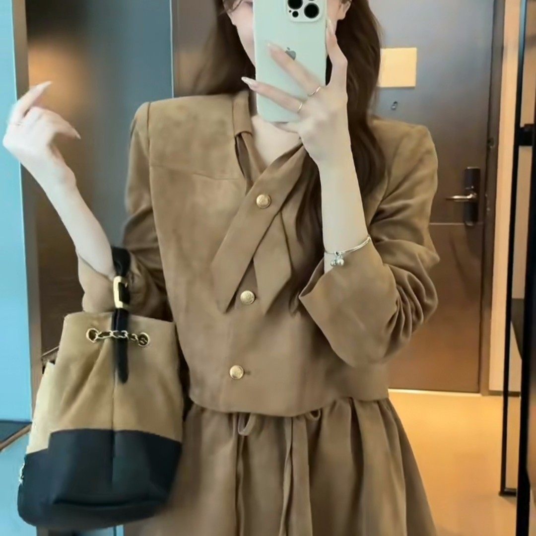 25117秋款套裙装