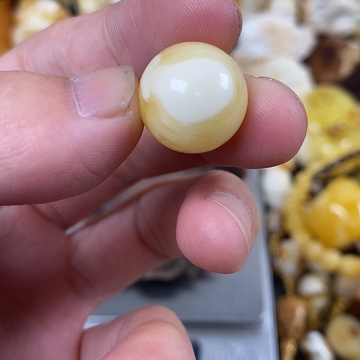 未镶嵌琥珀裸石我