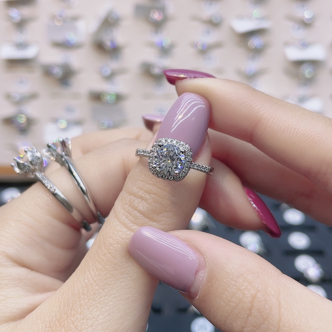 莫桑石非金属圈19。 小方糖一克拉福利