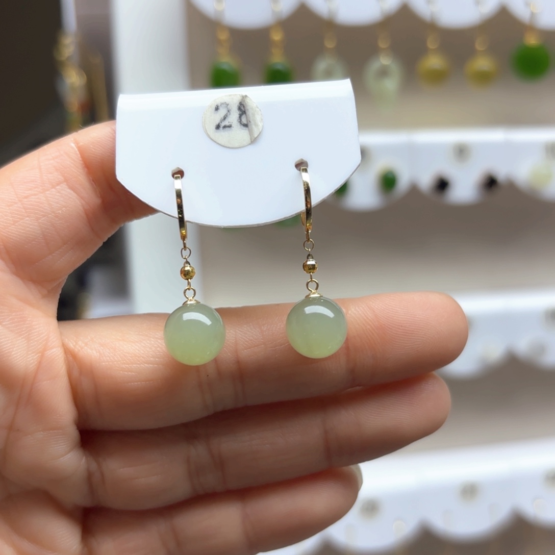 和田玉18K金镶嵌耳饰