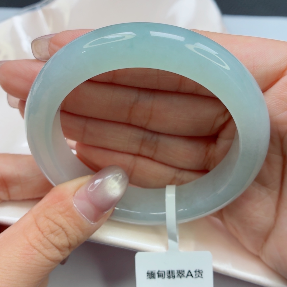 未镶嵌手镯翡翠64