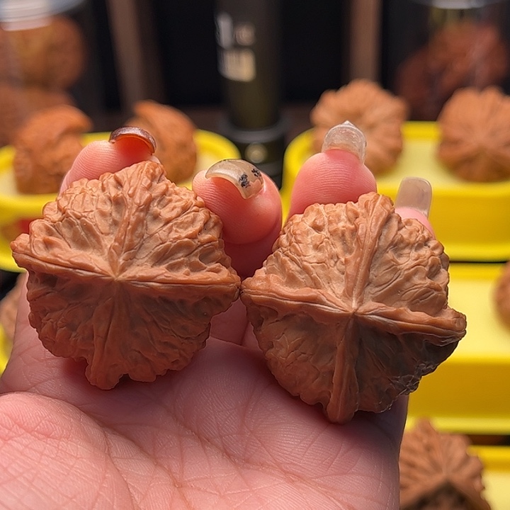 文玩核桃吊坠金锭元宝四棱 微修