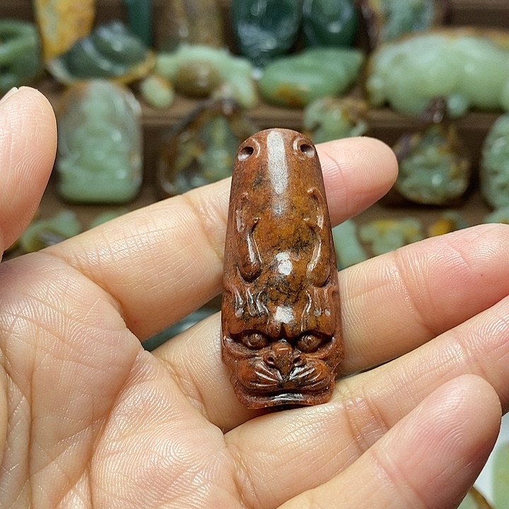 岫岩河磨玉（透闪石质玉）未镶嵌颈饰