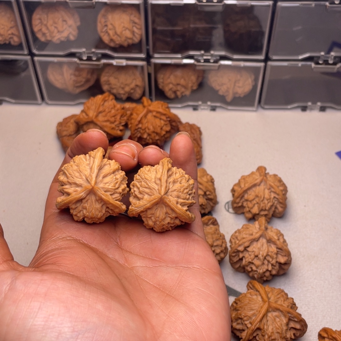 桃***干吊坠文玩核桃盘山