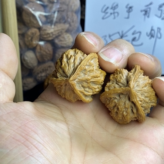 文玩核桃吊坠8888888888887