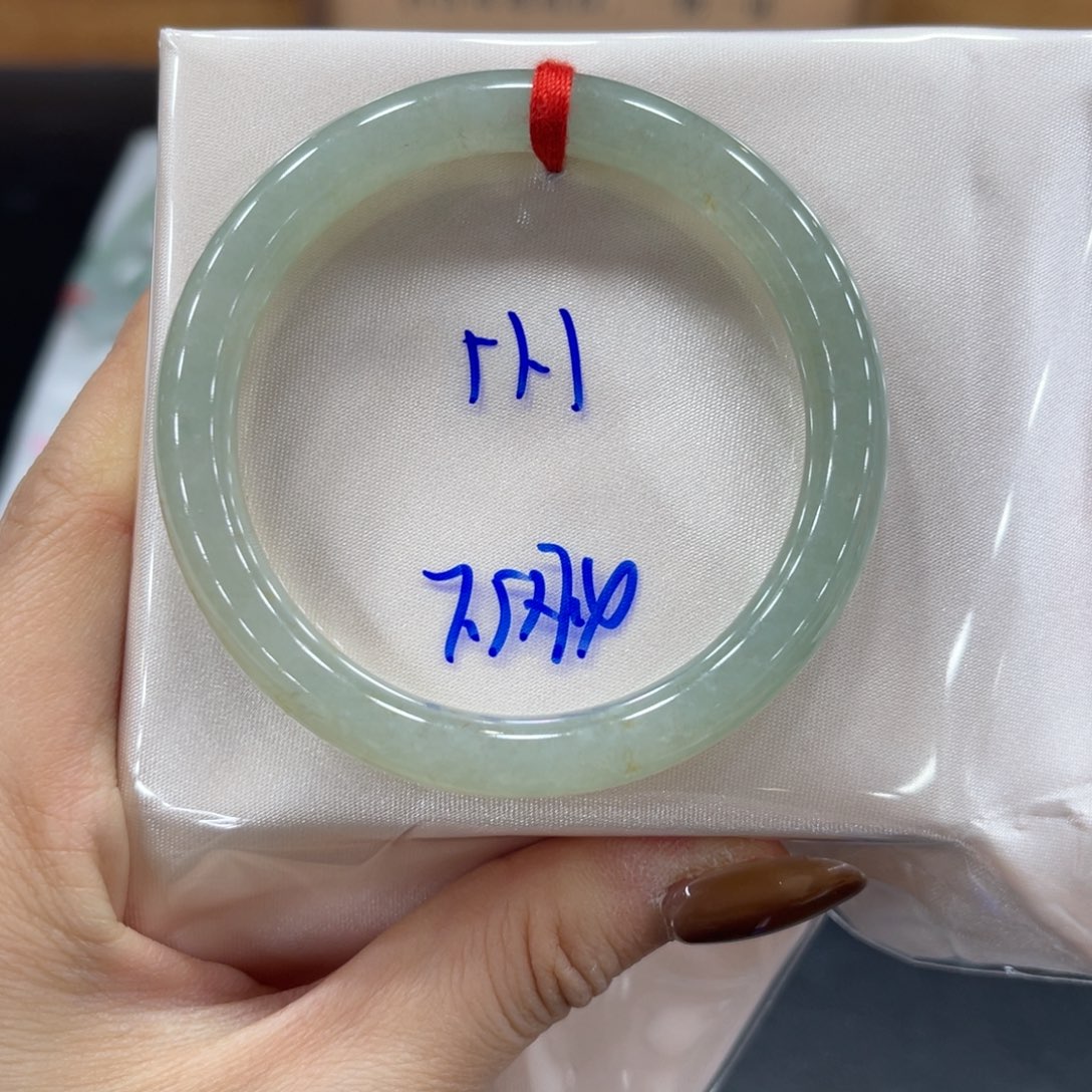 未镶嵌手镯翡翠翡翠