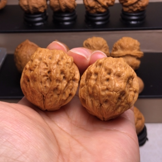 文玩核桃把件降龙疙瘩包31