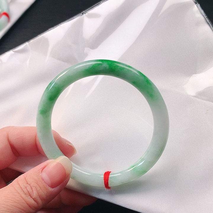 翡翠手镯未镶嵌翡翠019