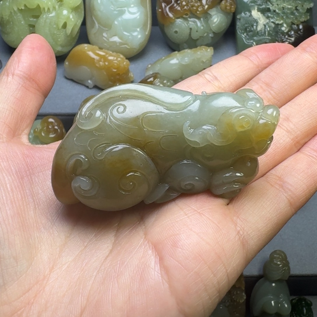 和田玉颈饰未镶嵌周**虾