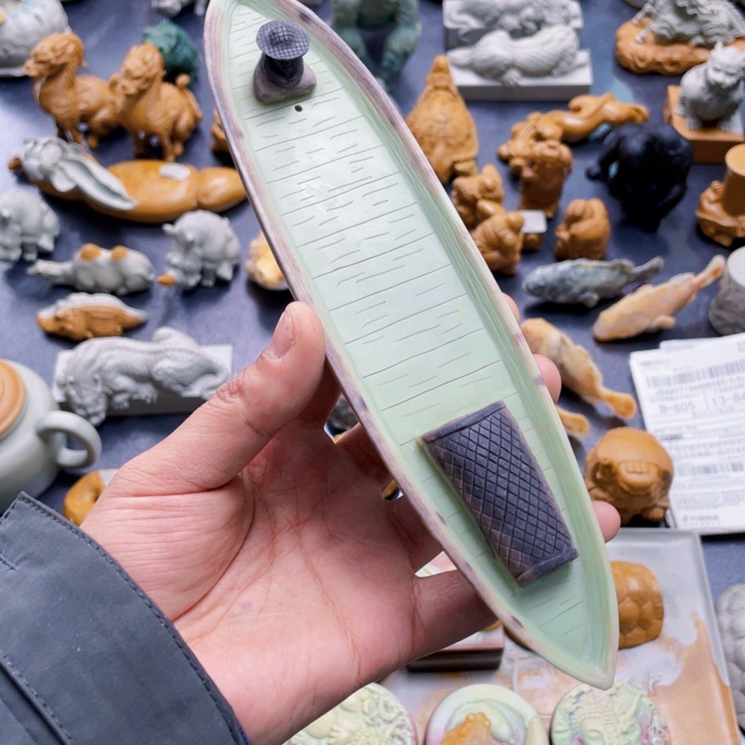 手工雕刻紫袍玉香插