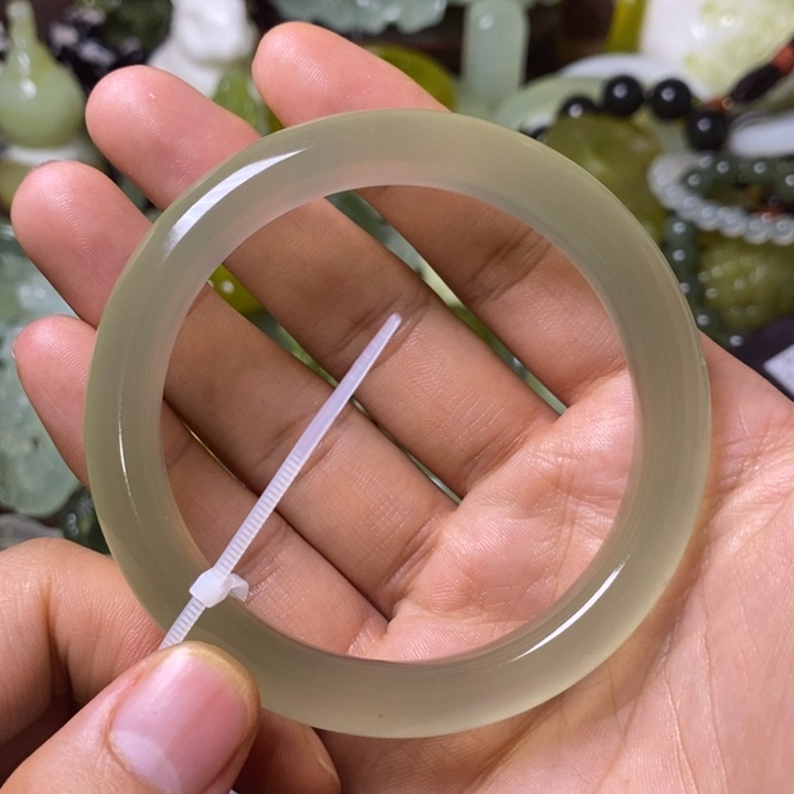 岫玉岫玉手镯未镶嵌日****行