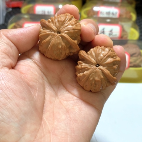 吊坠文玩核桃Z***伦石门元宝