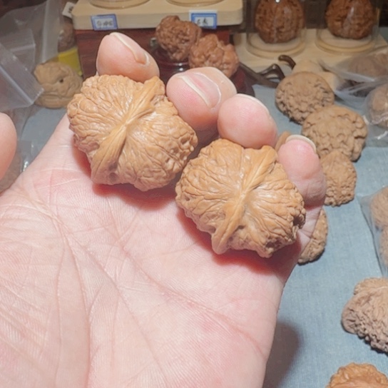 文玩核桃把件血麒麟36