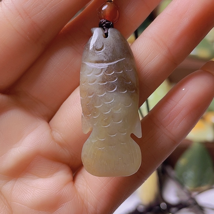 未镶嵌岫岩河磨玉（透闪石质玉）把件