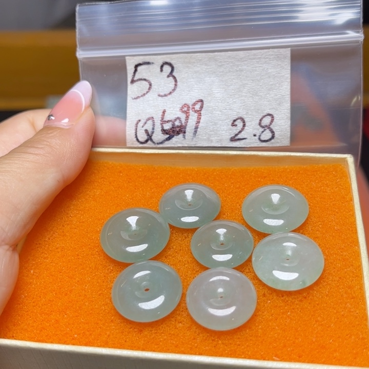 定制翡翠未镶嵌不