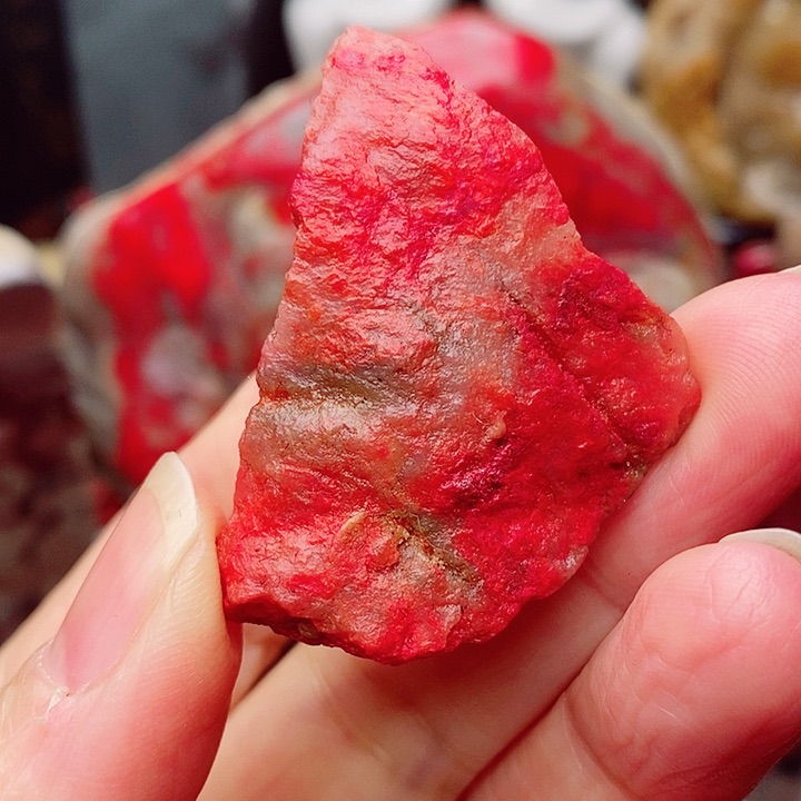 昌化鸡血石秋**天毛料