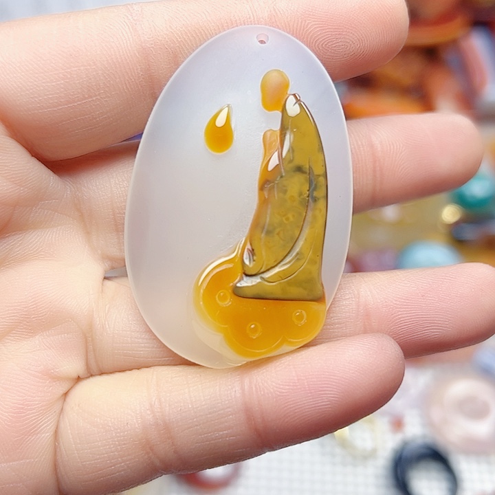 北***司玛瑙/玉髓未镶嵌颈饰