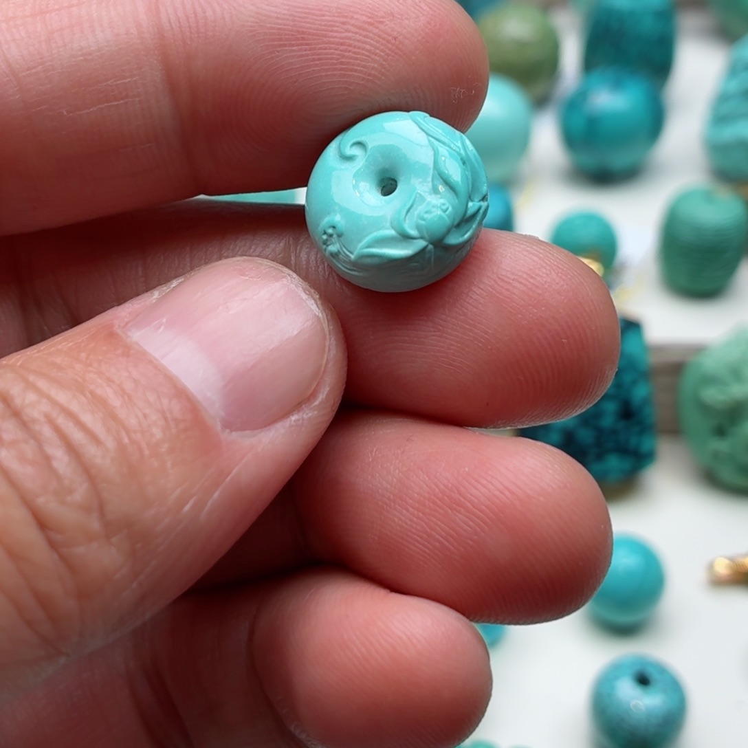 未镶嵌绿松石配饰锦**?