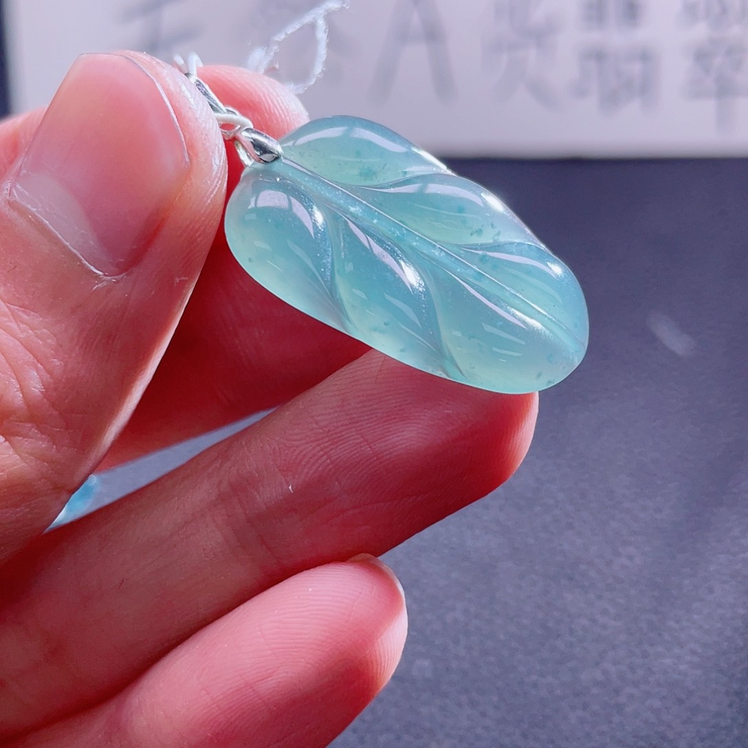 翡翠颈饰未镶嵌99999999