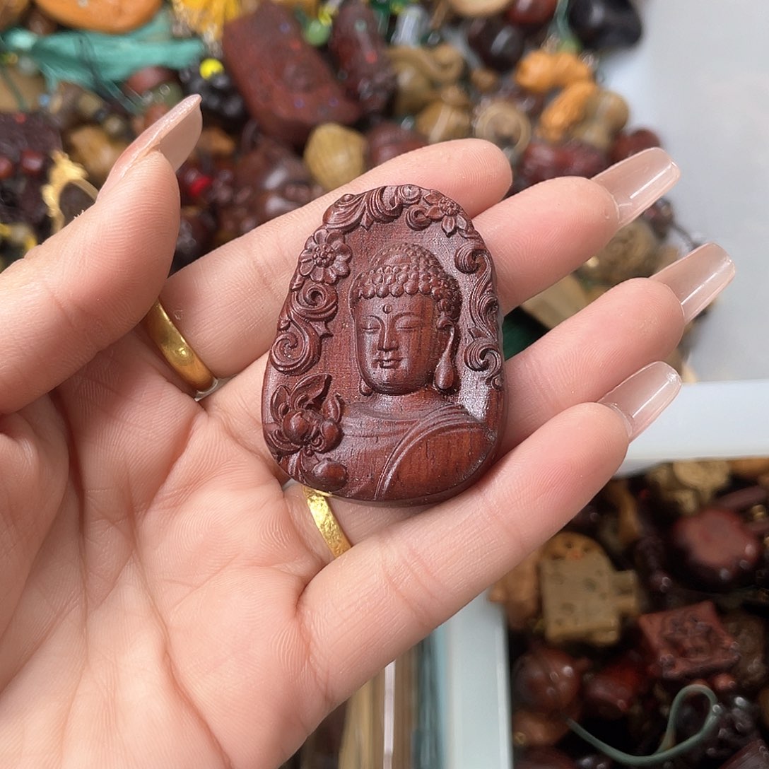 维腊木（绿檀）无事牌