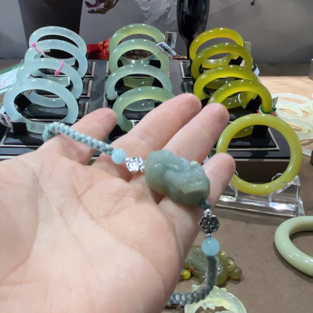 蛇纹石玉手镯未镶嵌佳*啊