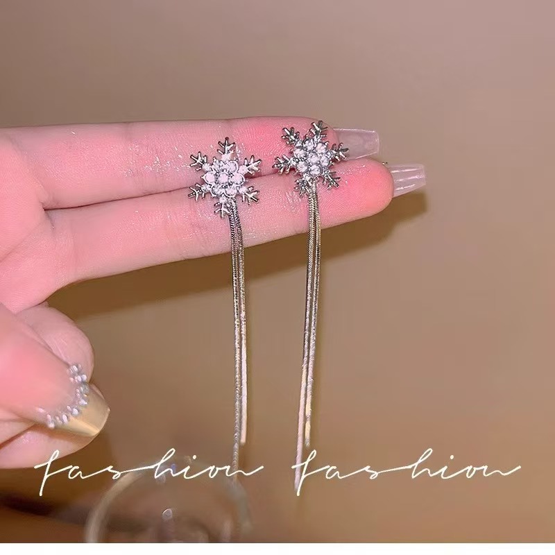 铜合金耳饰 气质轻奢时尚百搭个性精致小众耳饰JE3050