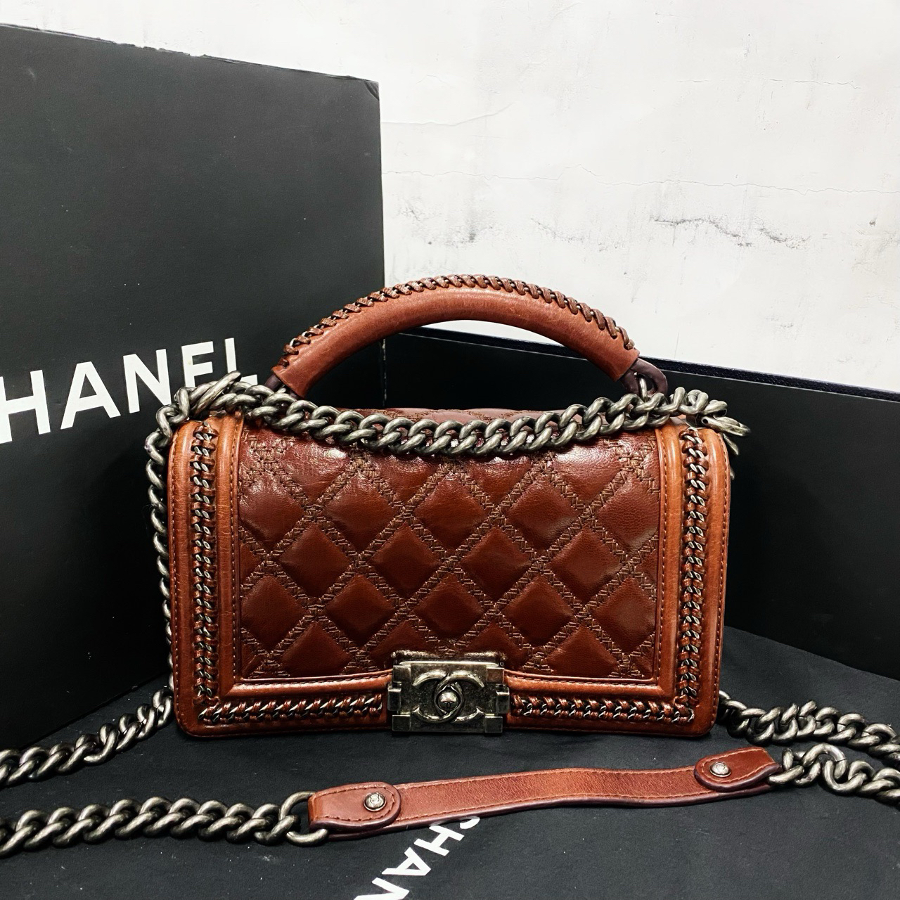 99新 Chanel/香奈儿 香奈儿 leboy酒红色手提款21开