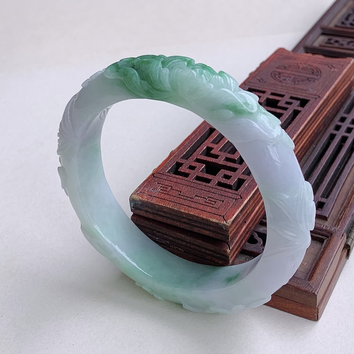 春带彩飘绿牡丹花女款翡翠色妈妈女士手镯59mm圈口正品a货带证书