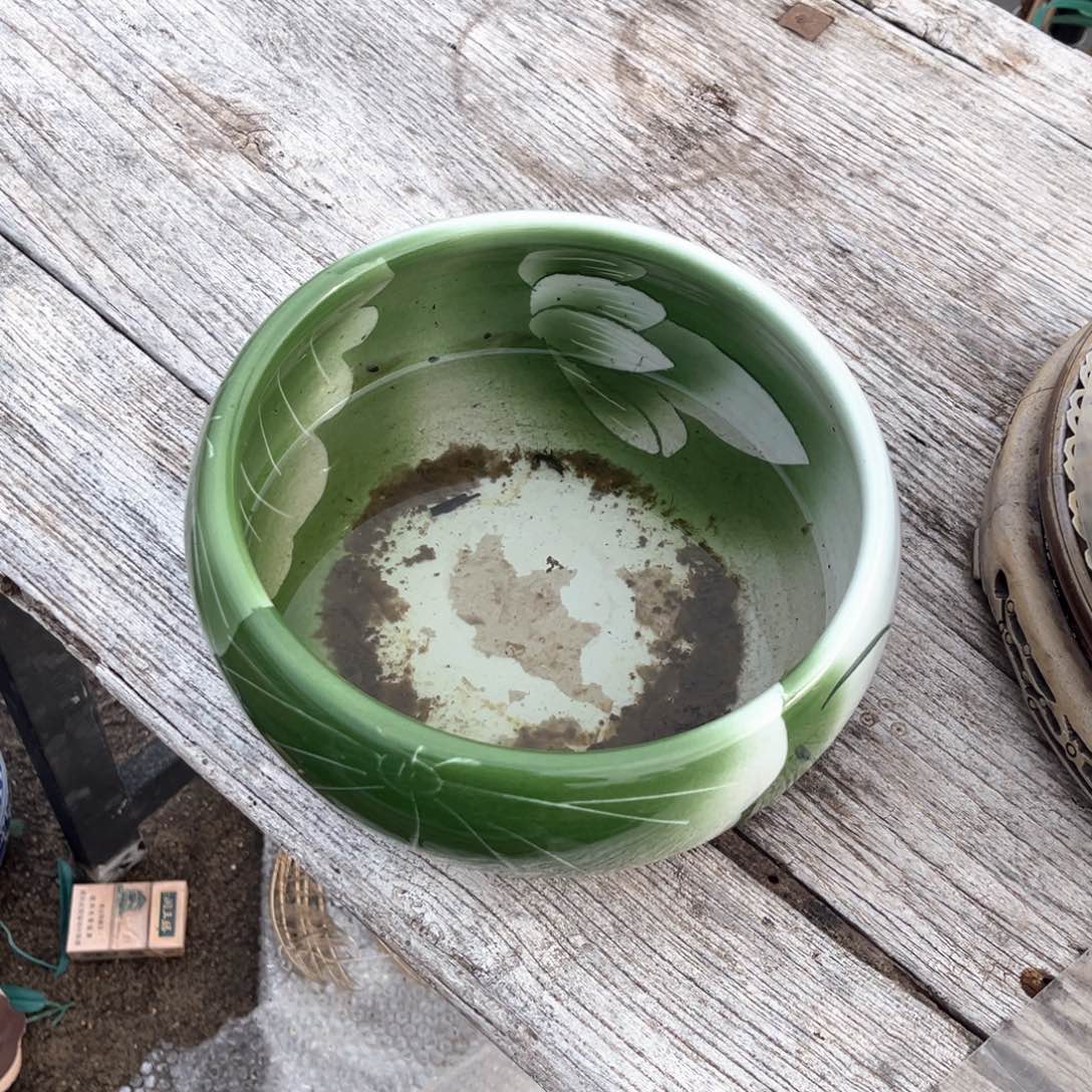 瓷片直径32厘米高度13厘米带底座……